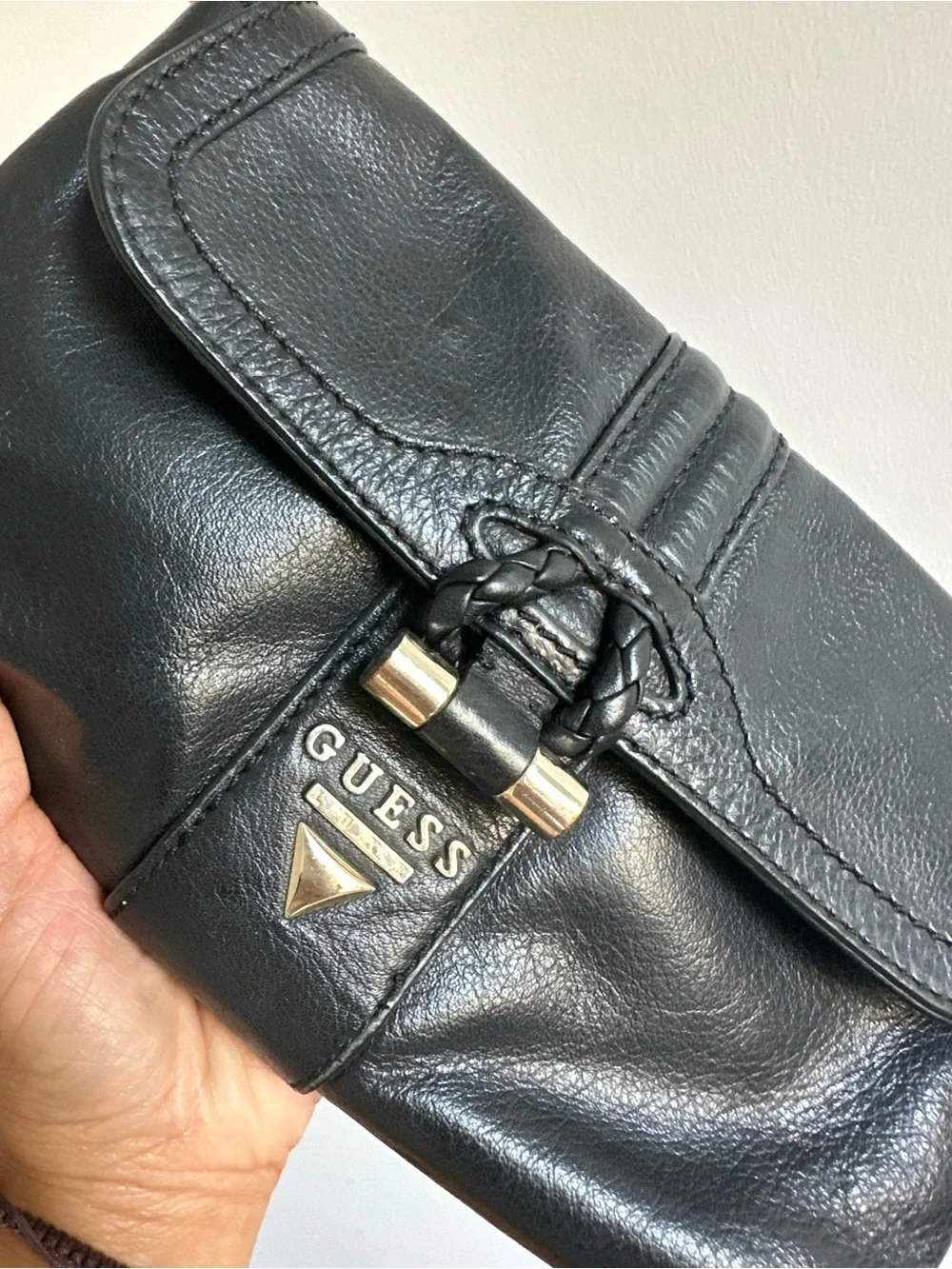 GUESS Black Leather Shoulder Bag with Chain Strap